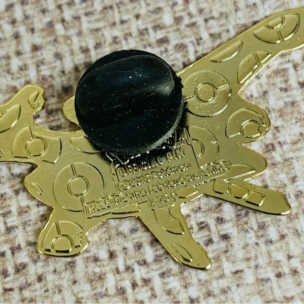 Pokémon Latios Purple Pin‎